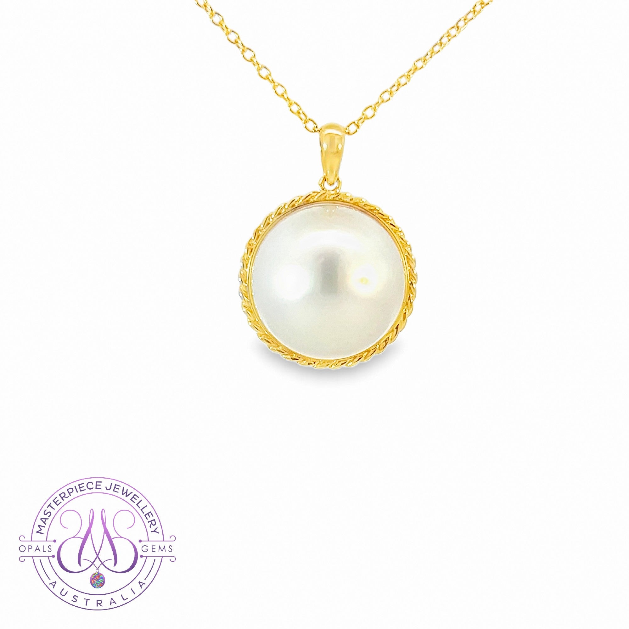 18kt Yellow Gold bezel rope style set 14.5mm South Sea Pearl pendant