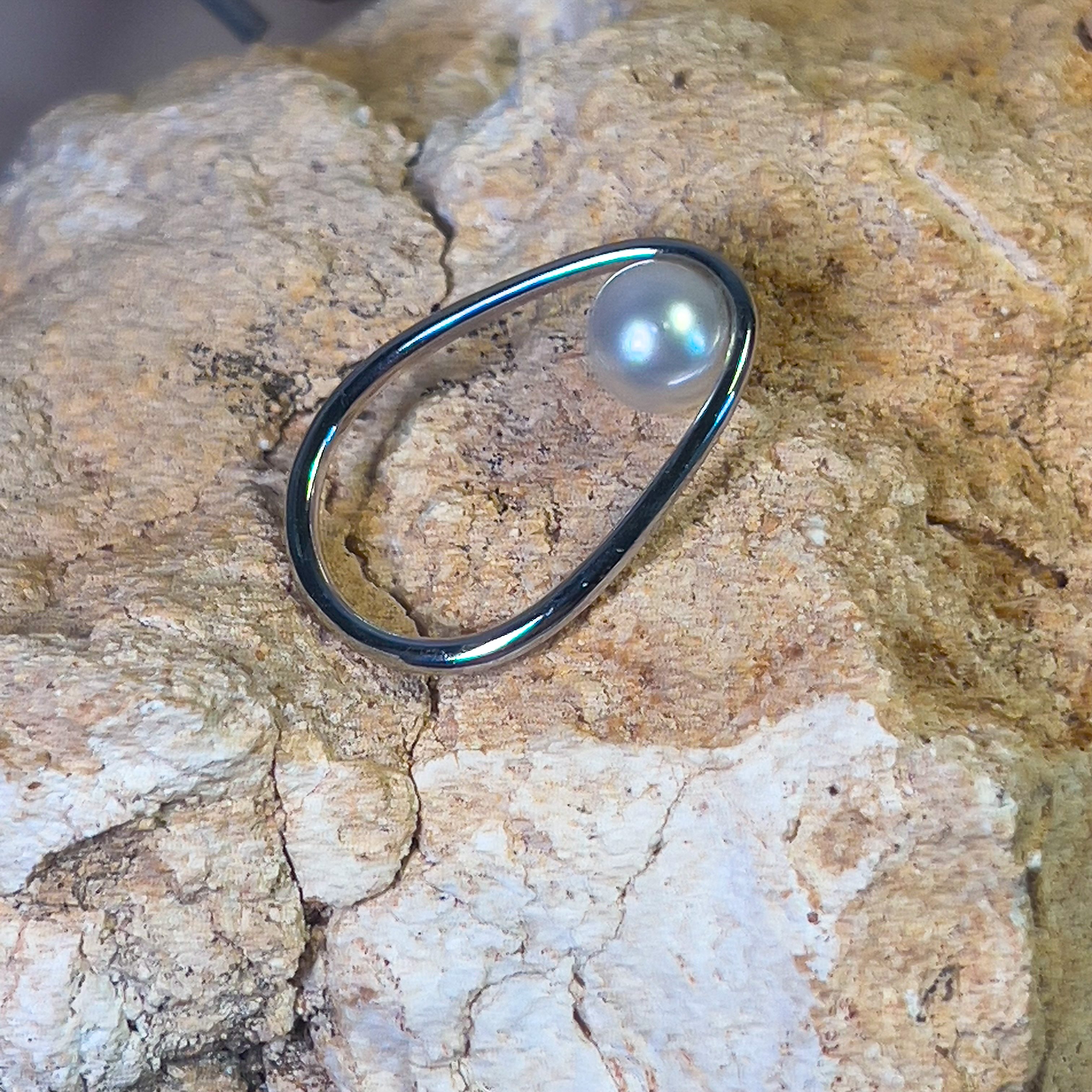 Sterling Silver Minimilast Contemporary design South Sea 8mm Pearl ring - Masterpiece Jewellery Opal & Gems Sydney Australia | Online Shop