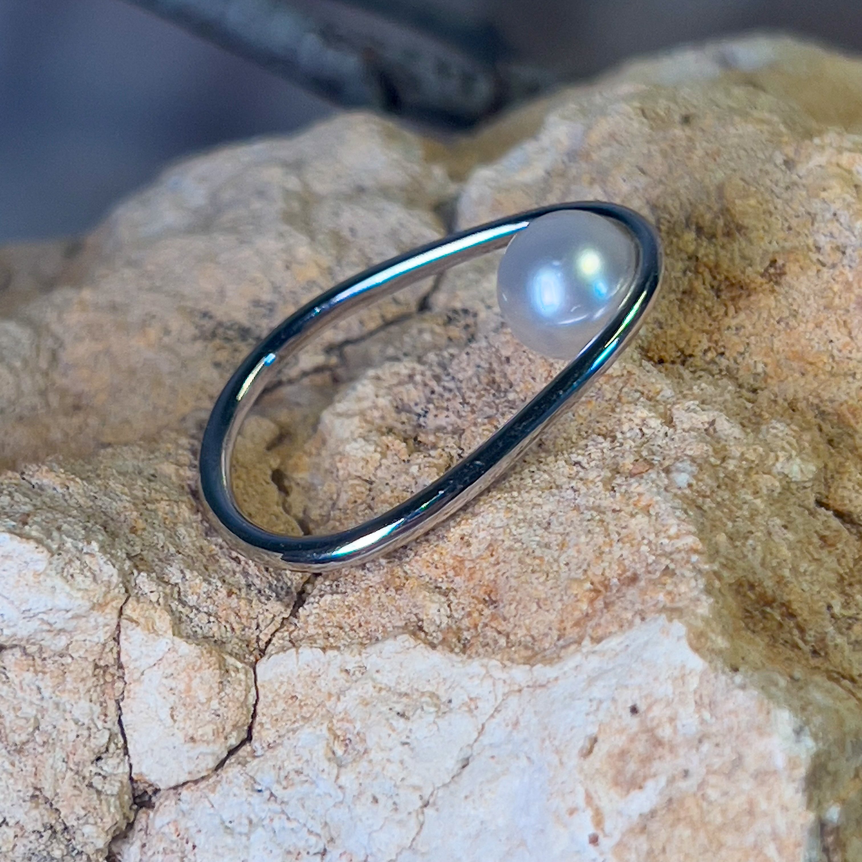 Sterling Silver Minimilast Contemporary design South Sea 8mm Pearl ring - Masterpiece Jewellery Opal & Gems Sydney Australia | Online Shop