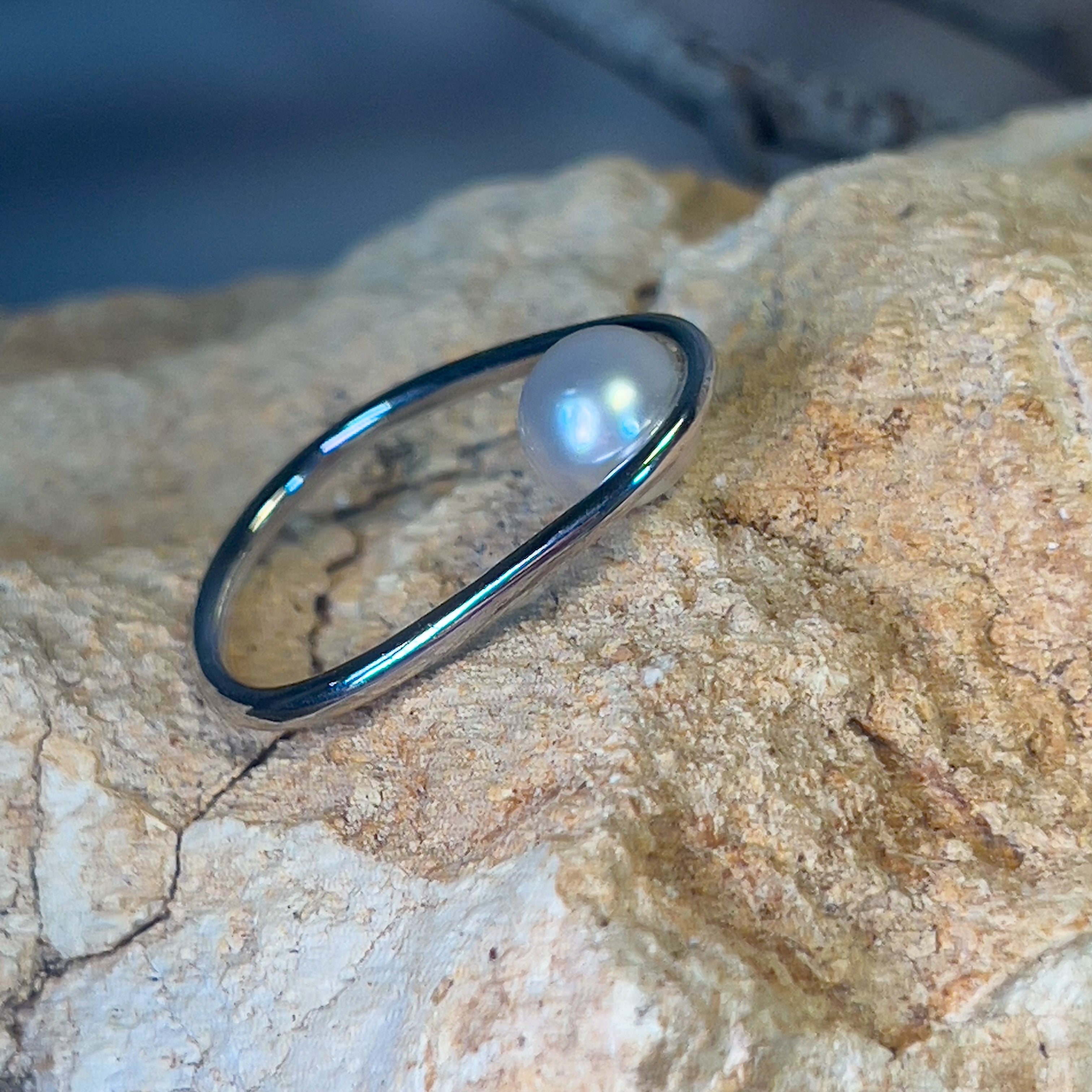 Sterling Silver Minimilast Contemporary design South Sea 8mm Pearl ring - Masterpiece Jewellery Opal & Gems Sydney Australia | Online Shop