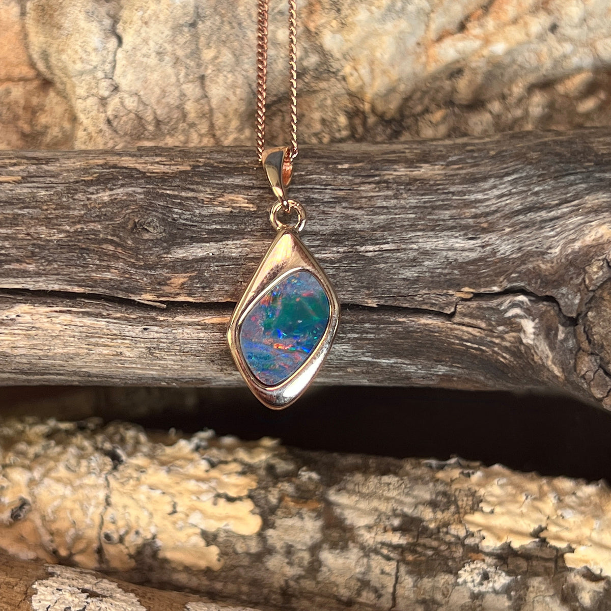 rose gold-plated silver Australian opal doublet pendant with a 12 x 9mm freeform stone
