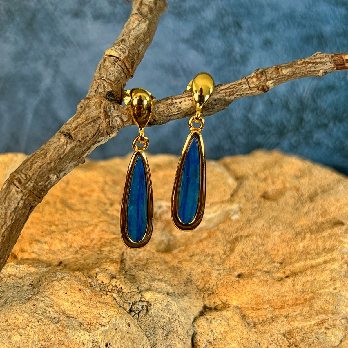 pear-shaped Australian opal doublet earrings in yellow gold-plated silver, green and blue play-of-colour