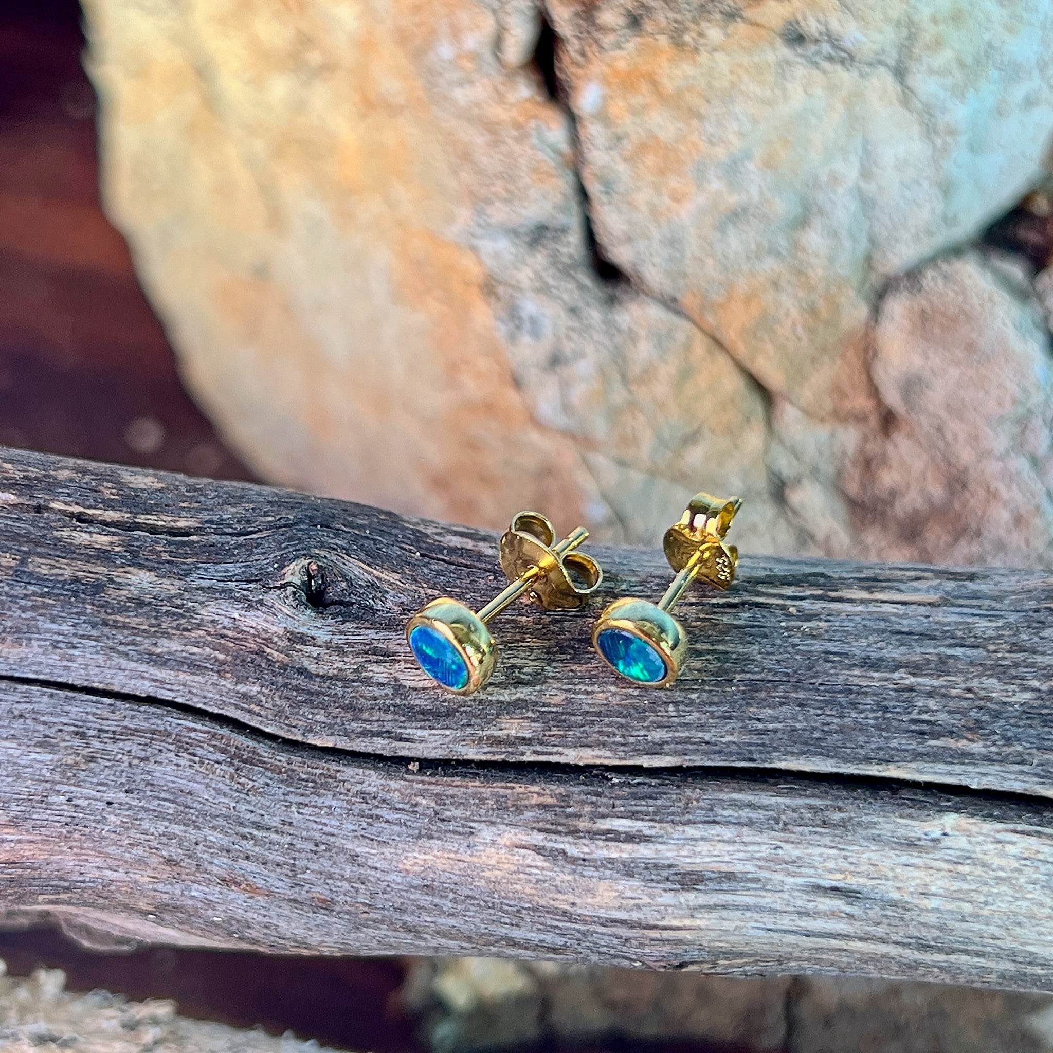 5mm Australian opal doublet earrings in yellow gold-plated silver, blue and green