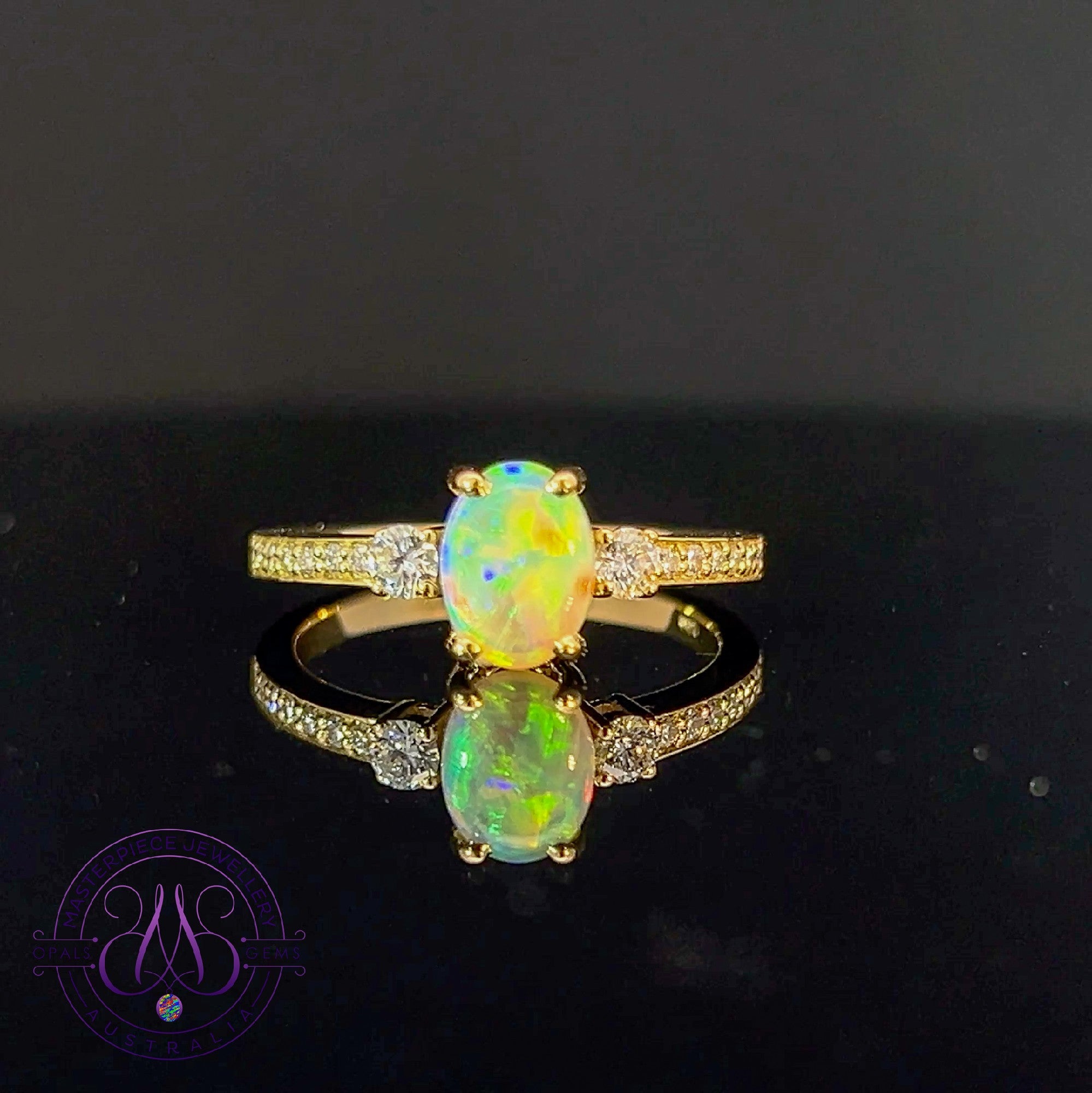 18kt Yellow Gold Crystal Opal 0.87ct and diamond ring
