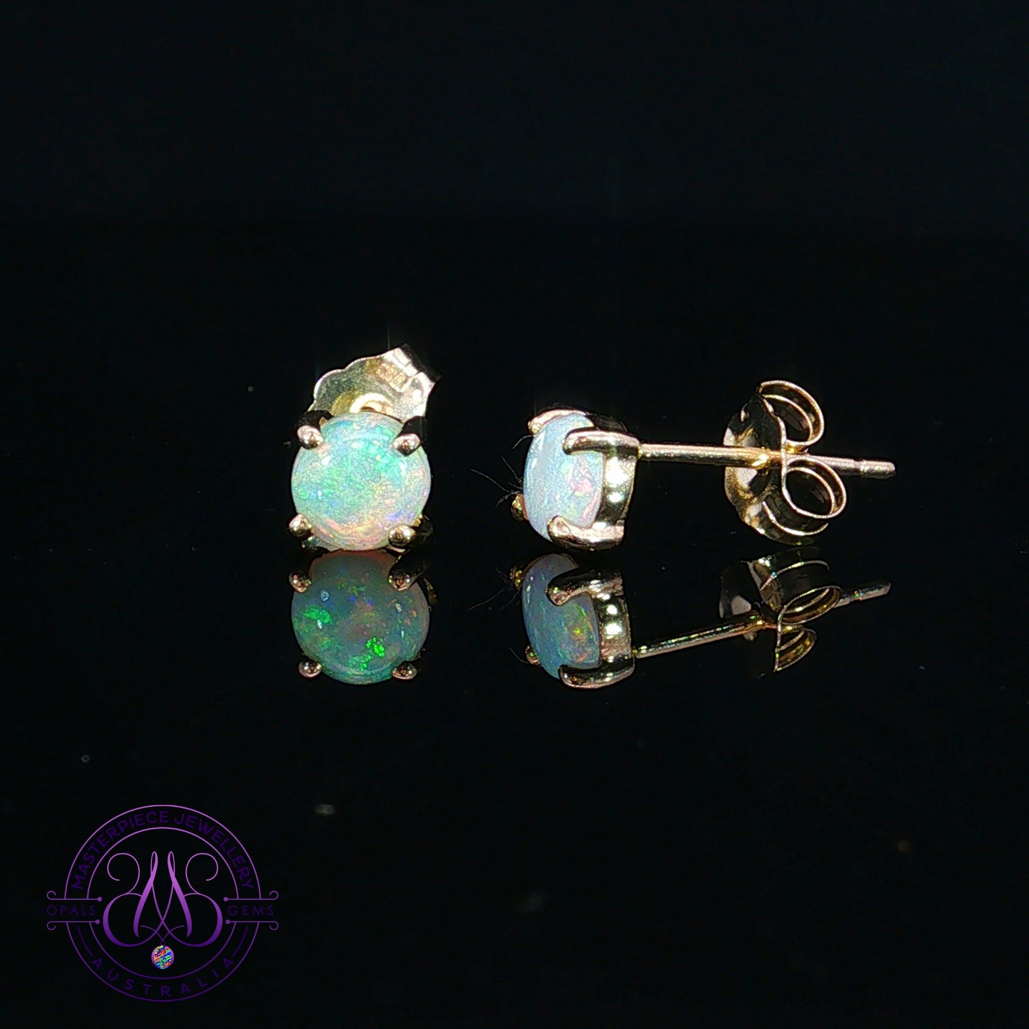 9kt yellow gold claw-set stud earrings with 5.5mm round crystal opals