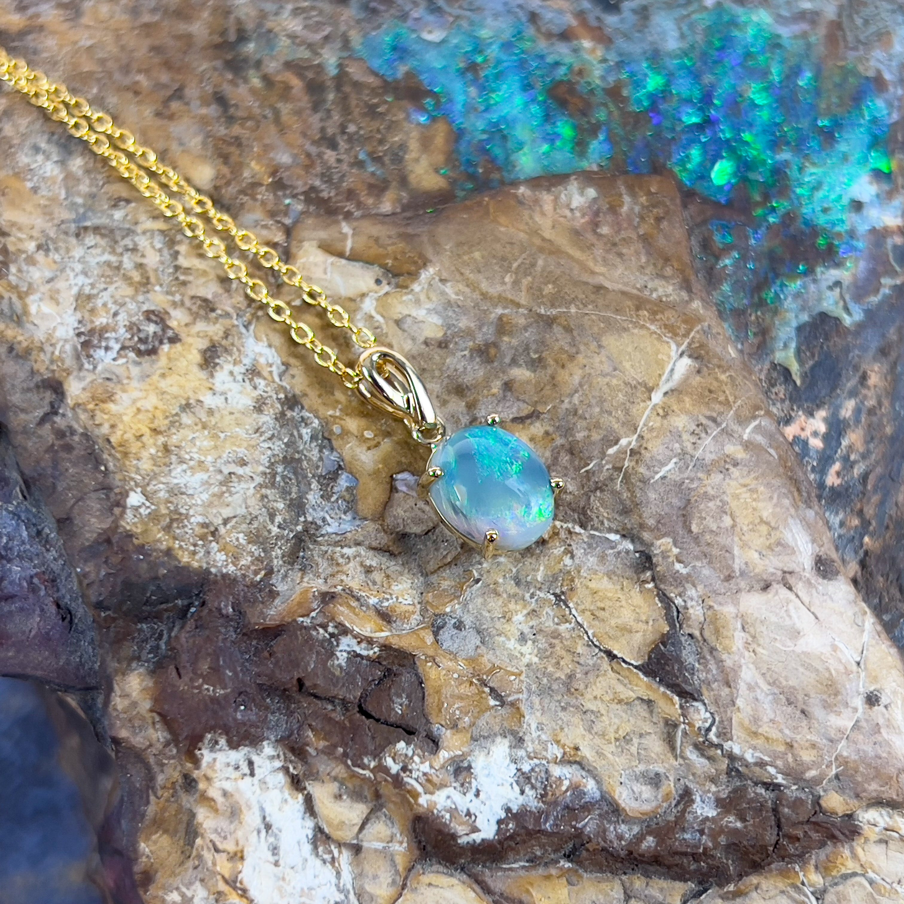 18kt Yellow Gold Black Opal 1.29ct pendant - Masterpiece Jewellery Opal & Gems Sydney Australia | Online Shop