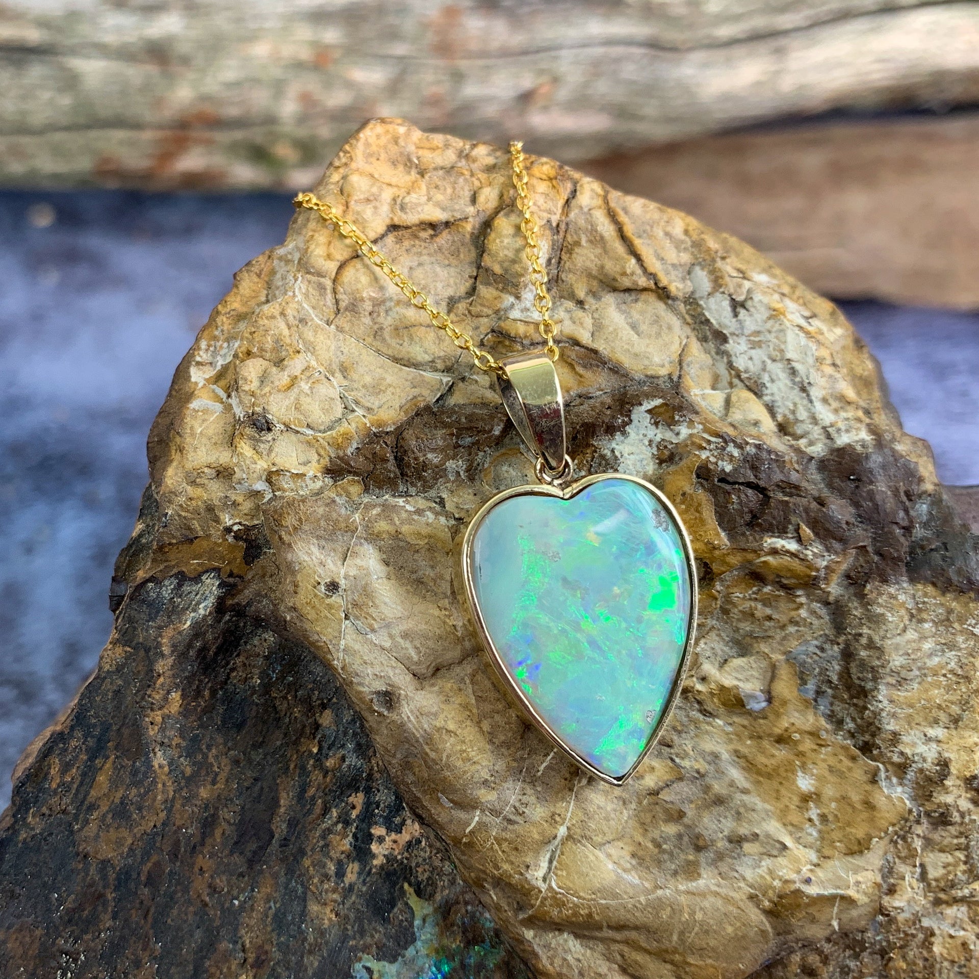 9kt Yellow Gold heart shape Opal pendant - Main Image