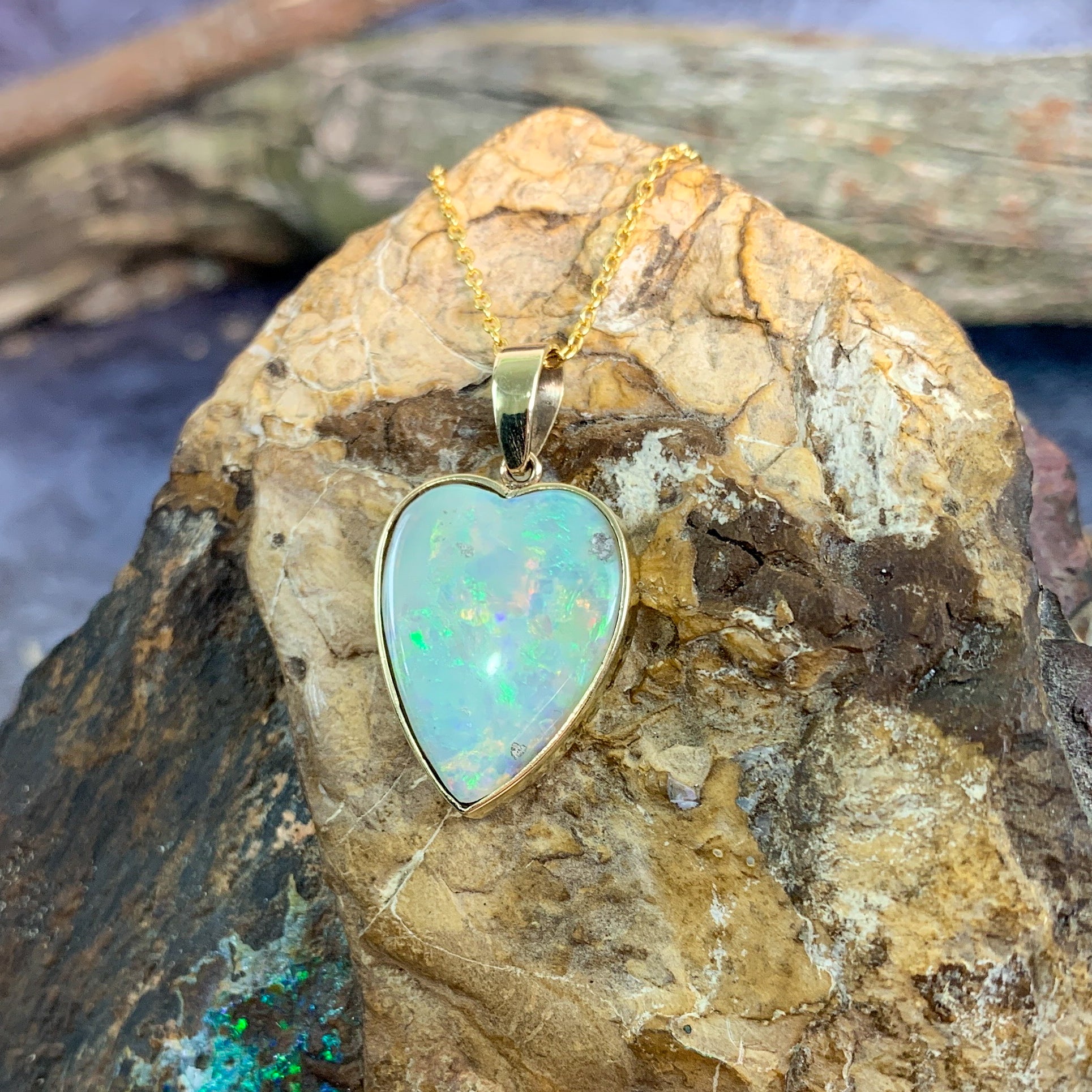 9kt Yellow Gold heart shape Opal 5.48ct pendant - Masterpiece Jewellery Opal & Gems Sydney Australia | Online Shop