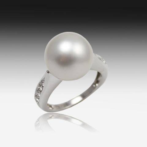 18KT WHITE GOLD SOUTH SEA PEARL RING AND DIAMONDS - Masterpiece Jewellery Opal & Gems Sydney Australia | Online Shop